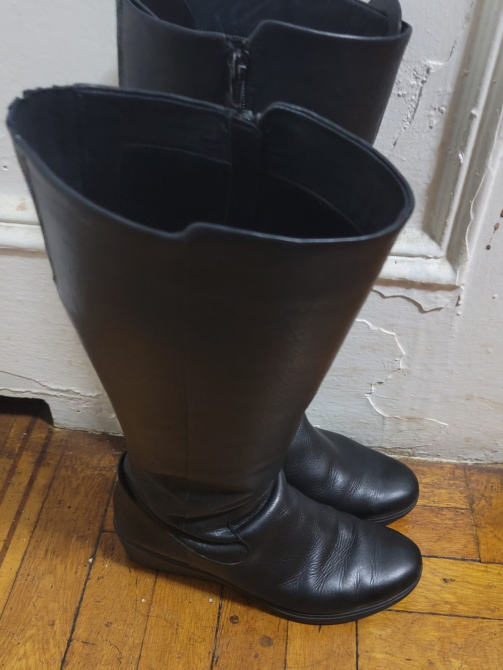 Clarks Black Leather Women's Knee-High Boots with Low Heel